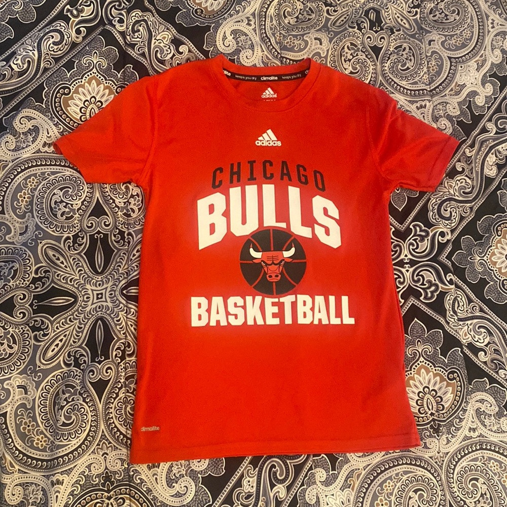 EUC!! Chicago Bulls t-shirt!! 🏀❤️
